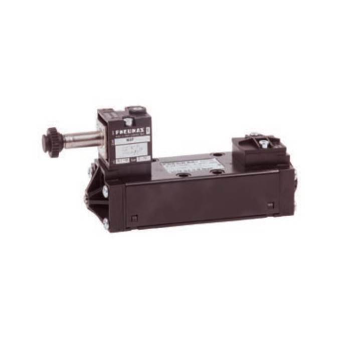 Pneumax 1012.52.3.9.M3R Sol Valve - Iso2 5/2 Way
