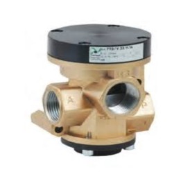 Pneumax 771.32.11.1C Poppet Valve (Pilot & Solenoid) 1 Inch 3/2 N/C Pilot Spring