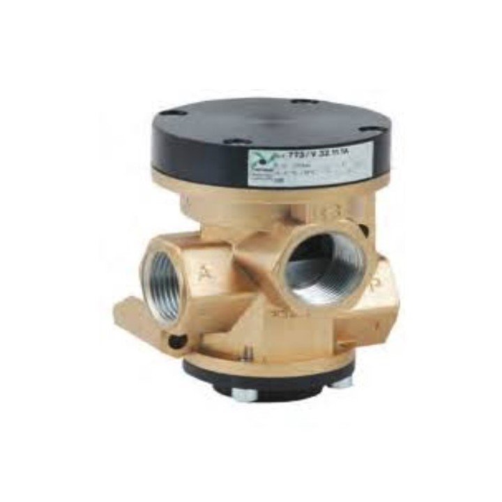 Pneumax 771.32.11.1C Poppet Valve (Pilot & Solenoid) 1 Inch 3/2 N/C Pilot Spring