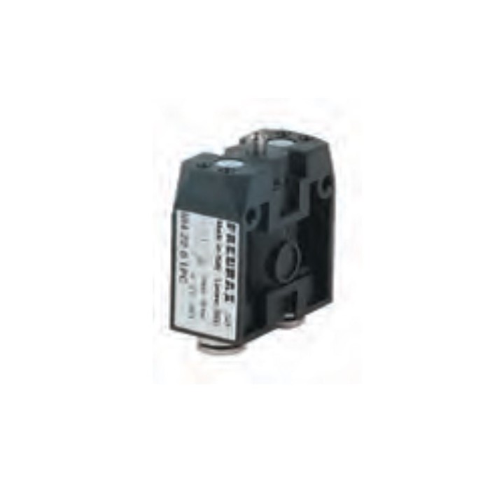 Pneumax 104.32.2.1/1.LC Mech. Valve - Ø4 Tube 3/2 Way