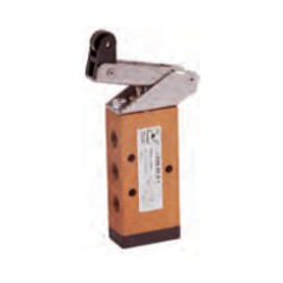 Pneumax 228.52.3.1 Mechanical Valve 1/8 Inch 5/2 Lever Roller Unidi.Plastc Spr