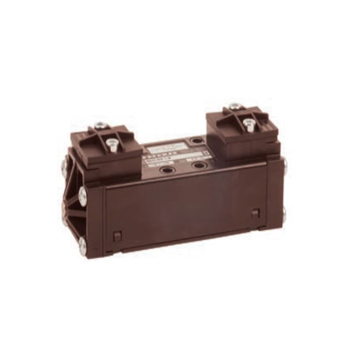 Pneumax 1011.53.32.1.8 Pilot Valve - Iso1 5/3 Way Ope