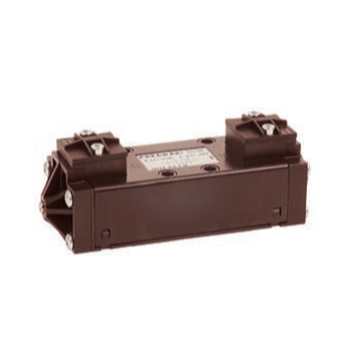 Pneumax 1012.53.32.1.8 Pilot Valve - Iso2 5/3 Way Ope