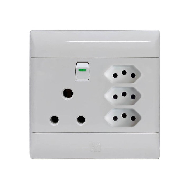 CBI BE-CBI-0000182 SUP683 4x4 Single SA + 3xEuro Switched Socket Outlet - White